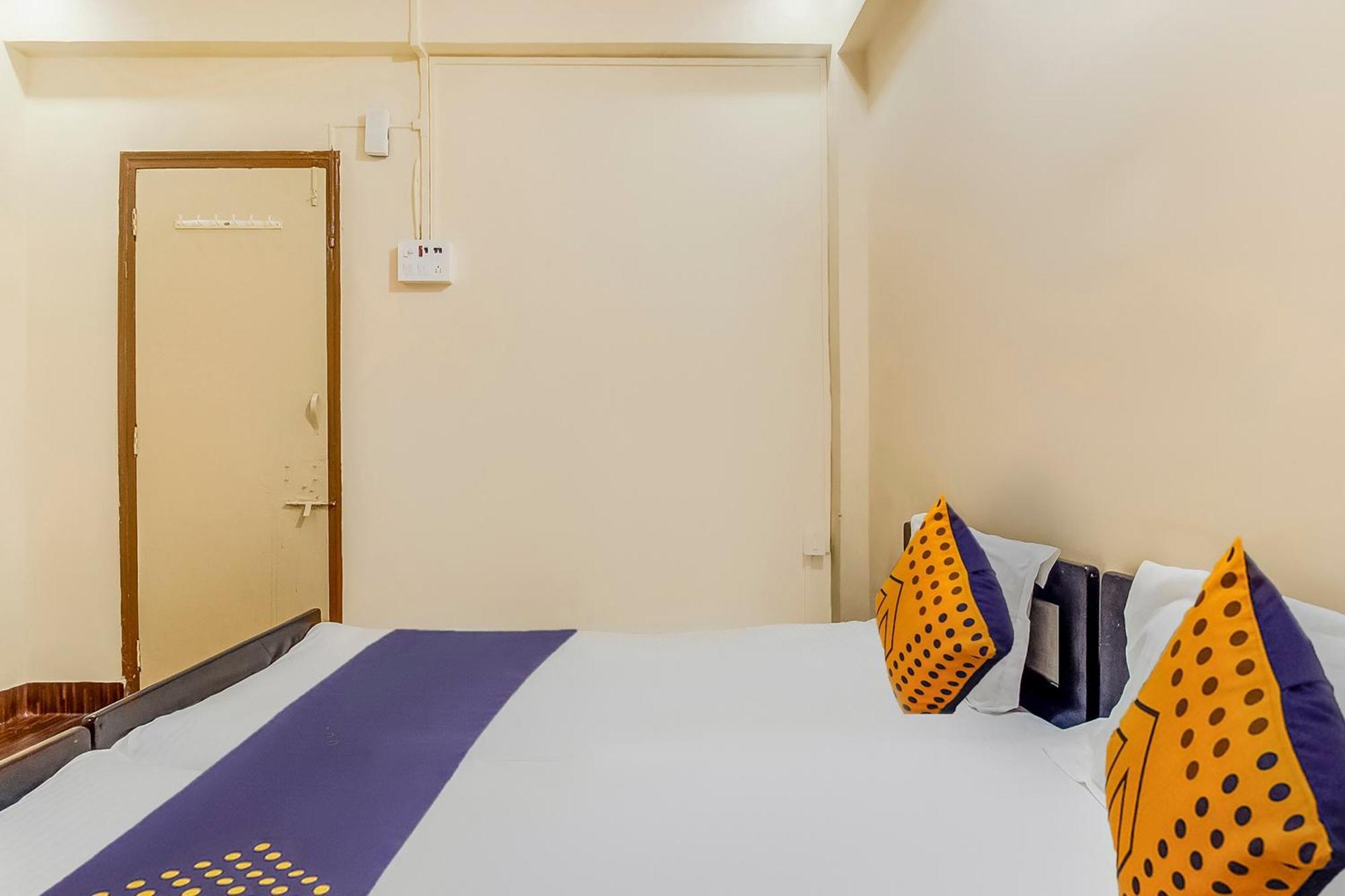 Hotel O New Ushakal Lodging & Boarding Nirmal  Екстериор снимка