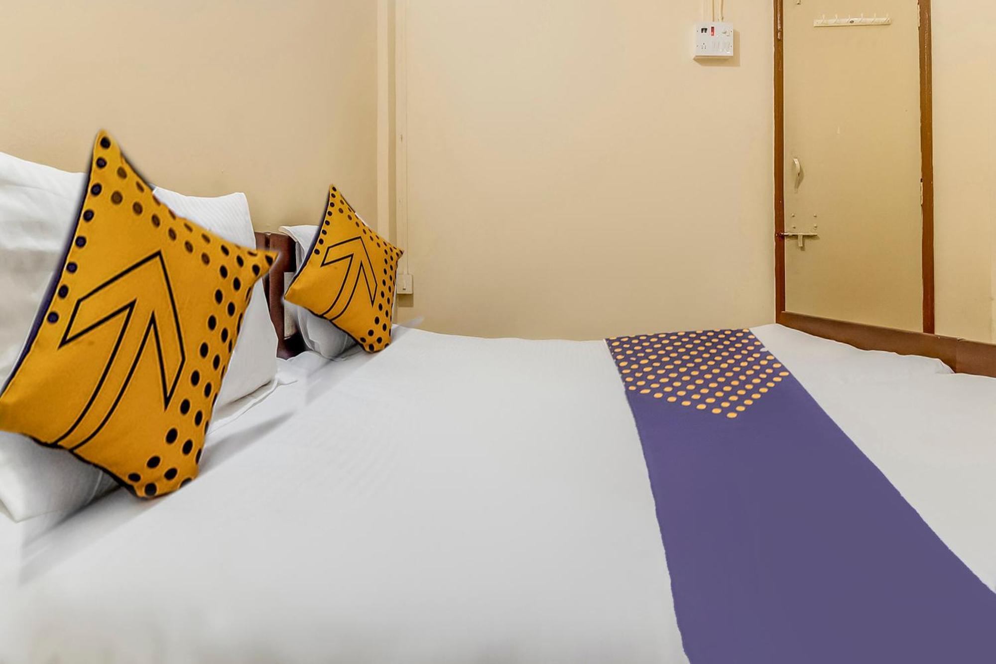 Hotel O New Ushakal Lodging & Boarding Nirmal  Екстериор снимка