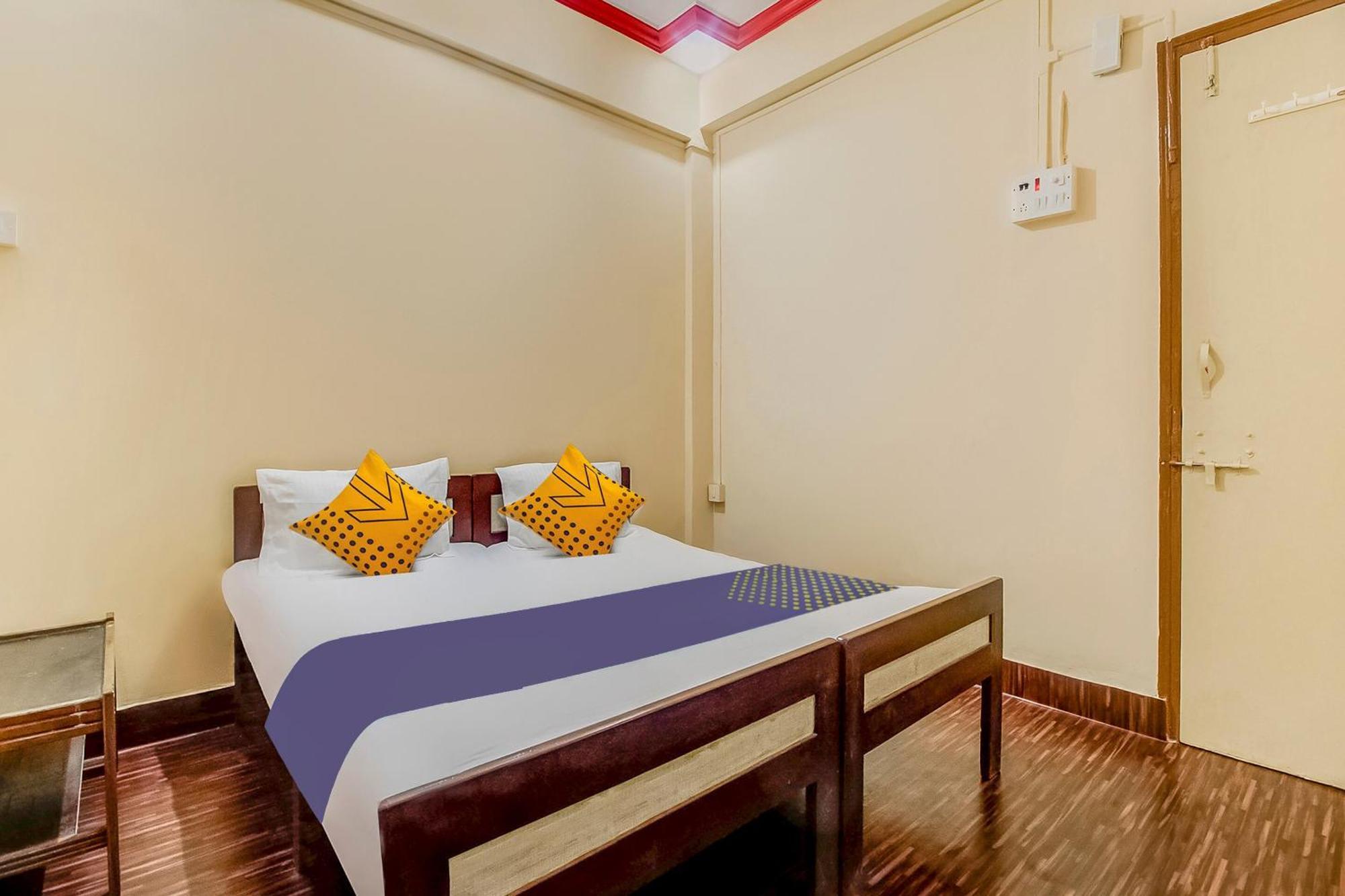 Hotel O New Ushakal Lodging & Boarding Nirmal  Екстериор снимка